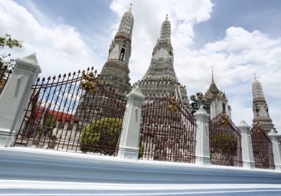 อั๊คโซ่ โนเบล ร่วมบูรณะทาสี วัดอรุณราชวรารามราชวรมหาวิหาร เพื่อคงความงดงามแบบดั้งเดิม