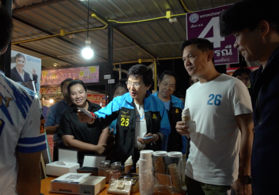 คุณหญิงกัลยา จับมือ พี่เอ้-สุชัชวีร์ นำคาราวานการศึกษาทันสมัย ปชป. นำ T-WAVE ถึงเยาวชน ณ ลานย่าโม