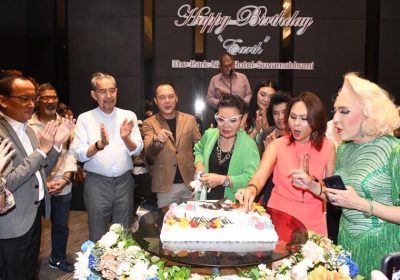 ปาร์ตี้วันคล้ายวันเกิด “เอิร์ธ สายสว่าง” ณ โรงแรมเดอะพาร์คไนน์สุวรรณภูมิ