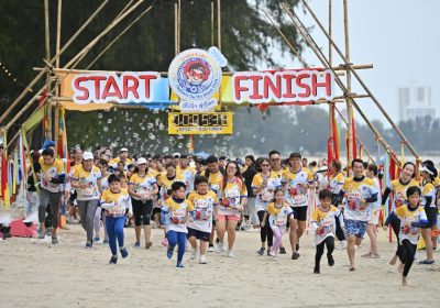 พาลูกวิ่งดะ Obstacle On The Beach 2024  งานวิ่ง ครอบครัว ฮีโร่จิ๋วสู้กู้โลก ปลูกหัวใจสีเขียวต่อทะเลไทย 