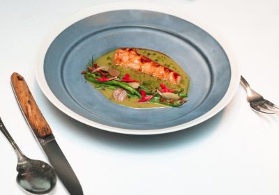 ค่ำคืนแห่งความประทับใจ “Blue by Alain Ducasse x Baan Tepa 4-Hands Dinner” เมื่อสองเชฟมิชลินสตาร์ร่วมสร้างประสบการณ์ดินเนอร์สุดเอ็กซ์คลูซีฟริมแม่น้ำเจ้าพระยา